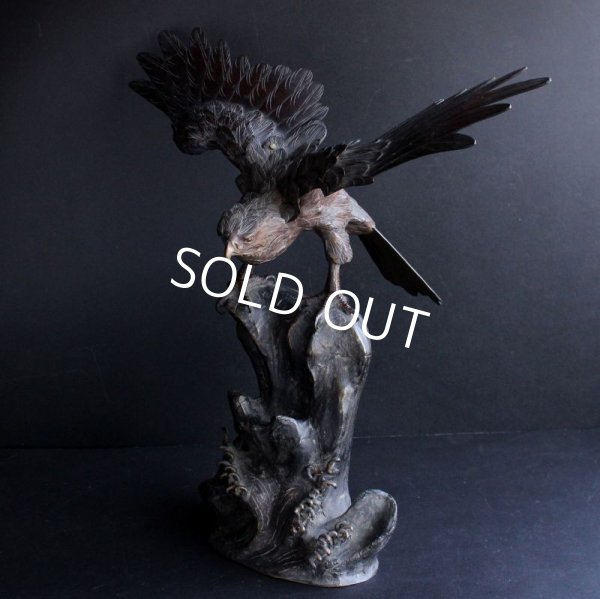 Photo5: Japanese Antique Bronze HAWK EAGLE Artist Signed STATUE Okimono