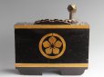 Photo6: Japanese EDO Samurai wooden Lacquer Sake Cask Large SASHIDARU Gold family crest